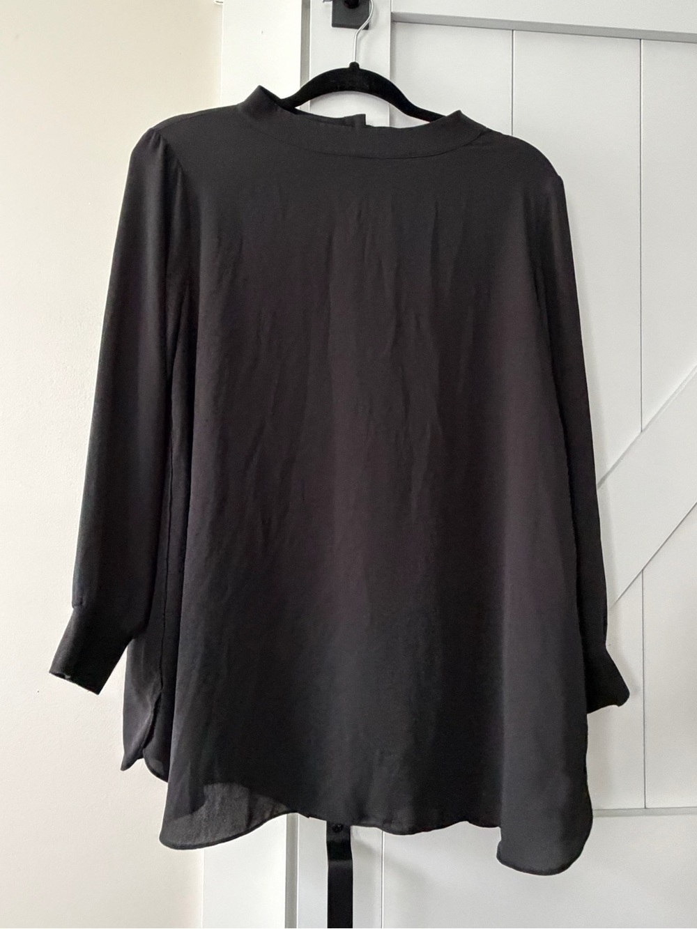 LOFT Black Long-Sleeve Maternity Top w/ Buttons Down the Back